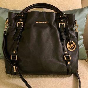 Michael Kors Large Black leather handbag Excellent